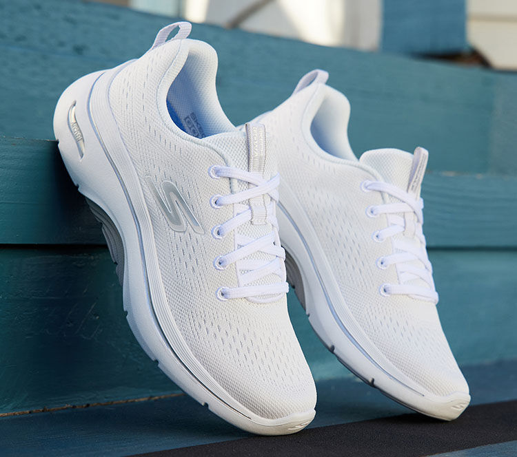 skechers air trainers motion breeze